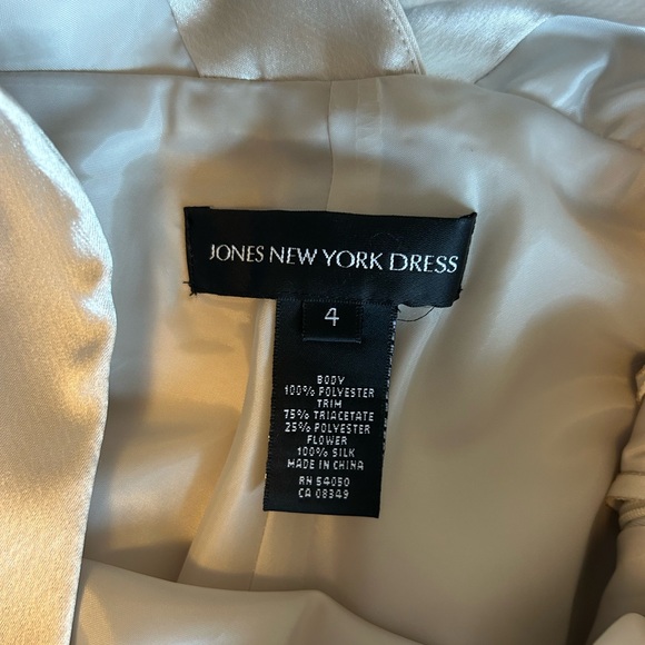 Sleeveless Dress bundle size 4 - Picture 6 of 12